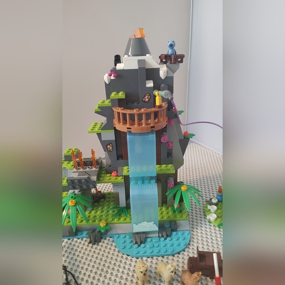 LEGO Friends 41432 Alpaca Mountain Jungle Rescue  Building Toy - Picture 3 of 4